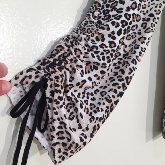 Chico’s animal print ruched sleeve open cardigan size 0 - Picture 4 of 9